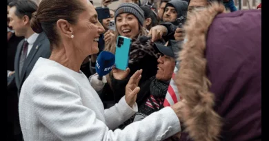 Sheinbaum se reúne con migrantes mexicanos en EU y pide un buen trato para ellos