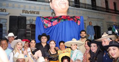 Develan identidad de los Mojigangos‎de Festejos Charrotaurinos VdeA 2026