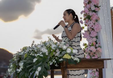 En bodas coletivas ManzanilloIndira pide a parejas ser agentes de cambio para su entorno y su comunidad