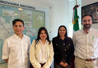 Indira Vizcaíno y Andrés Lajous trabajan para consolidar un mejor servicio en transporte público del Estado de Colima