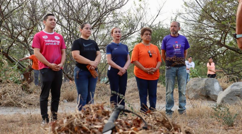 Sanean arroyos en Macro Brigada de Limpieza VdeA