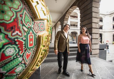 Indira Vizcaíno se reúne con titular de SEP