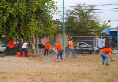 Encabeza Tey Macro Brigadas de limpieza en Puerta de Hierro y Villa Carlo