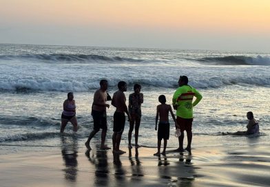 Realiza UEPC Colima en coordinación con PC Manzanillo y Armería 9 rescate en playas hoy sábado