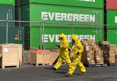 Marina realiza práctica de protección portuaria