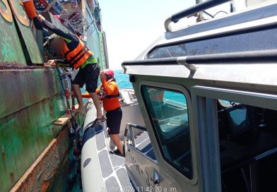 Marina realiza rescate de cinco tripulantes en altamar en Ciudad del Carmen, Campeche