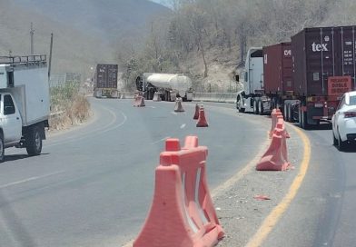 Se descompone pipa en «La Salada»
