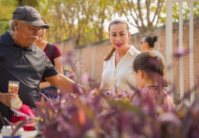 Visitan más de dos mil personas panteones de VdeA en «Días de las madres»