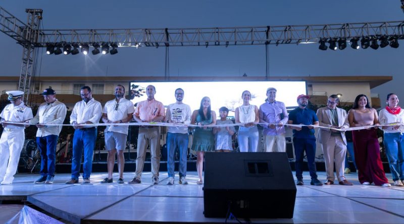 Gobernadora Indira Vizcaíno inauguró 4° Festival Costero en Manzanillo
