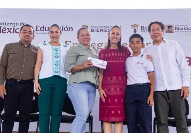 Presidenta Sheinbaum y Gobernadora Indira entregan Becas «Rita Cetina» en La Villa