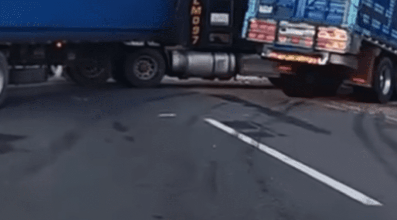 Choque en Las Golondrinas hoy sábado