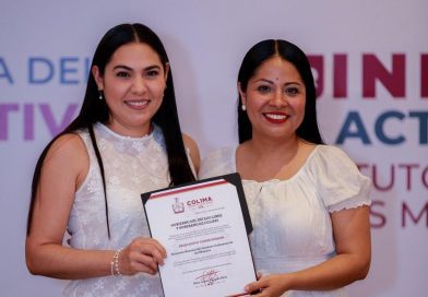 Indira Vizcaíno entrega nombramiento a Erika Torres como directora general del ICM