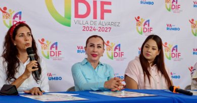 Presenta Tey Gutiérrez becas escolares para transporte