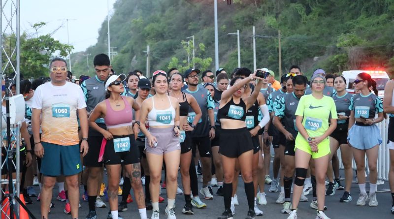 Medio maratón de la costa tuvo 720 atletas, más de 300 asistentes y derrama económica de 2.5mdp: Subsectur