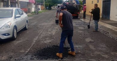 Continua campaña de bacheo en VdeA