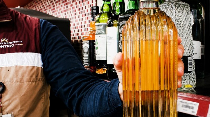 Alerta sanitaria por falsificación de tequila de reconocida marca Coespris llama a no consumirlo