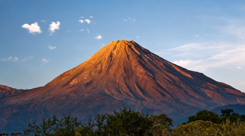 Continúa Volcán de Colima con actividad estable y sin cambios relevantes :UEPC