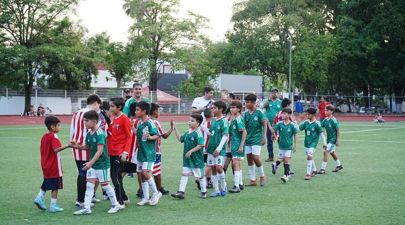 Más de 300 asistentes convocó en Colima torneo Que ruede el balón por la paz : Chivahermanos y Placetas son campeones