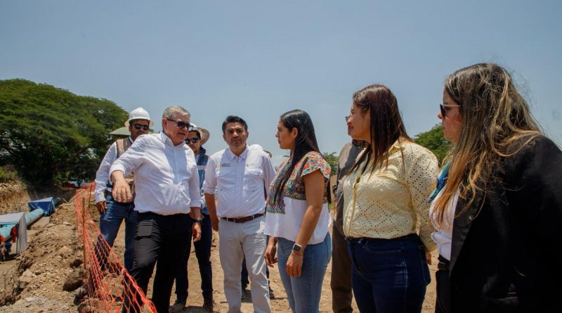 Gobernadora Indira Vizcaíno y titular de Conagua supervisaron avances de 45% en construcción acueducto «Agua para Colima»