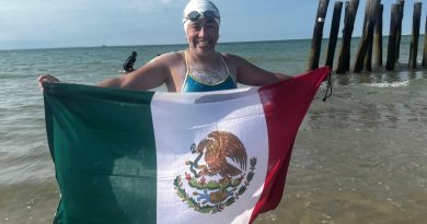 Pouleth Carbajal hace historia para Colima y México al cruzar a nado y sola el Canal de la Mancha