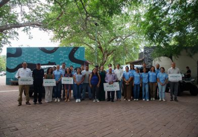 Indira Vizcaíno entrega Fideicomiso del Fondo Ambiental de Colima a áreas naturales y vehículos a Imades