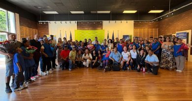 Acompaña Tey Gutiérrez a colimenses al reencuentro con sus familiares a EU