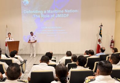 Personal de Sexta Región Naval y de la Fuerza Naval del Pacífico participan en conferencia impartida por Comandante de la Escuadra de Entrenamiento de la Fuerza Marítima de autodefensa de Japón