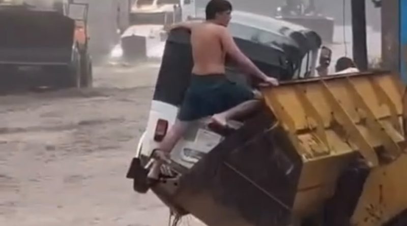 Manzanillo bajo el agua
