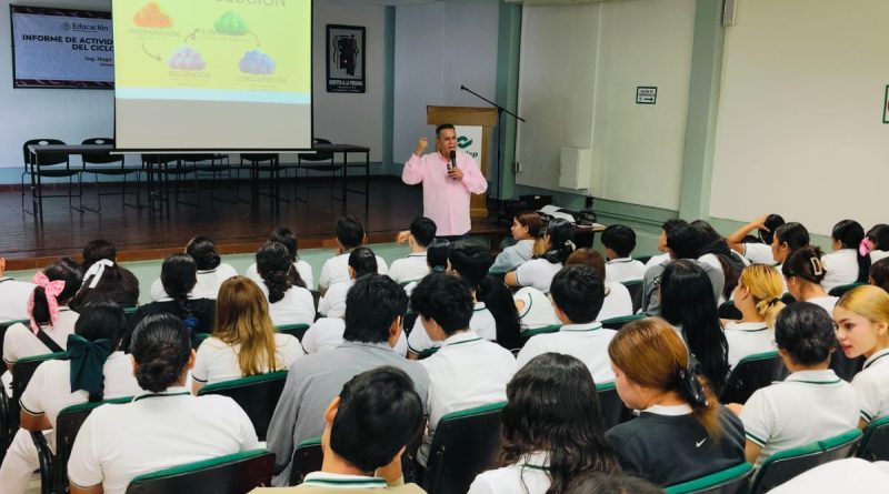 Sedeco impulsa la cultura emprendedora entre estudiantes del Conalep