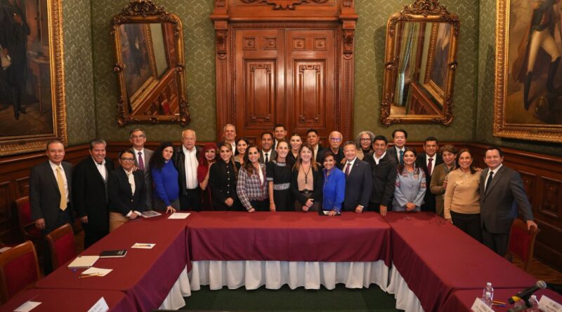Indira adelanta que continuará fortalecimiento de Servicios de Salud en Colima tras reunión con la Presidenta Sheinbaum